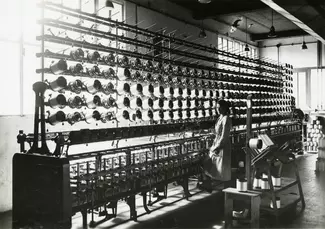 1939 - Distrugerile provocate de cel de-al Doilea Război Mondial au afectat puternic Saint-Gobain, dar anumite inițiative au adus o nouă speranță