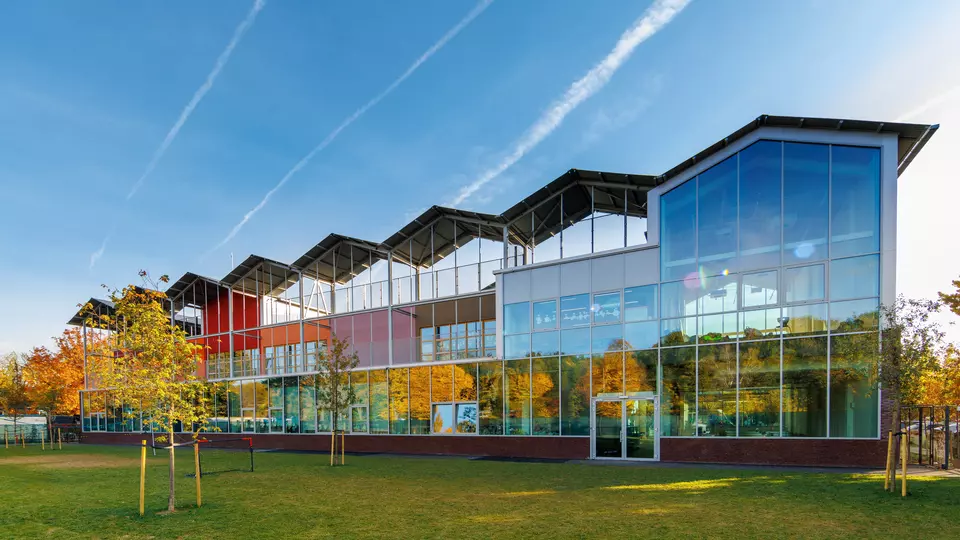 Cambridge School of Bucharest - Cloud Building