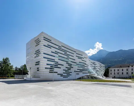 UNIVERSITATEA AOSTA VALLEY, ITALIA